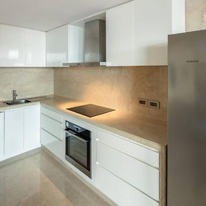 One-Bedroom Panoramic Suite Executive Lounge Access